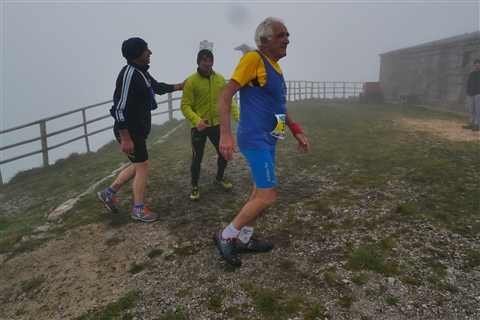 TRAIL di PIZZO San Michele N°3157 FOTO scattate a raffica in VETTA da Peppe Dalessio con nebbia e gran freddo - foto 3144