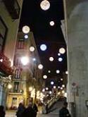 Passeggiata per le strade illuminate di Salerno - foto 67